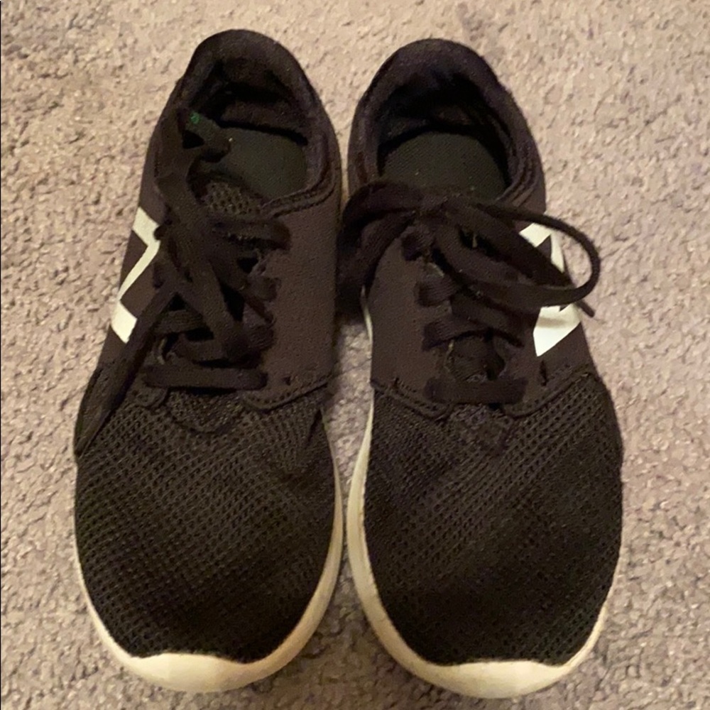 Kids New Balance Tennis Shoes